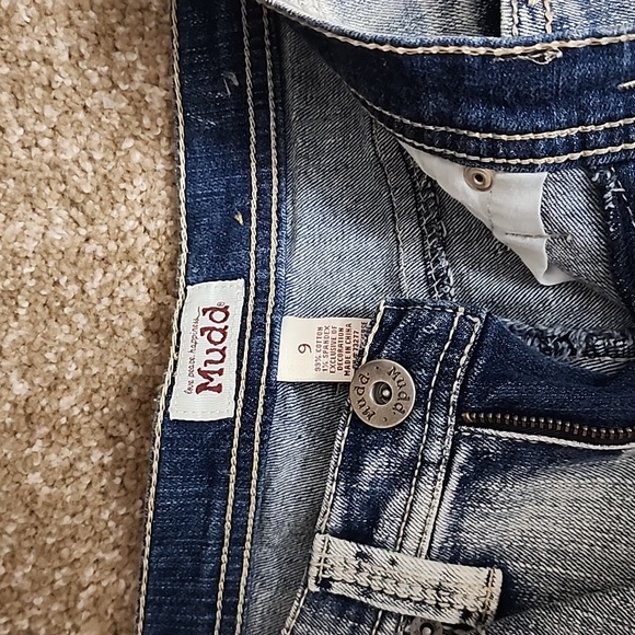 Mudd Jean shorts - Picture 2 of 3